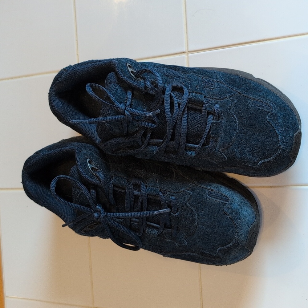 Vionic Suede Classic Walker - Picture 2 of 6